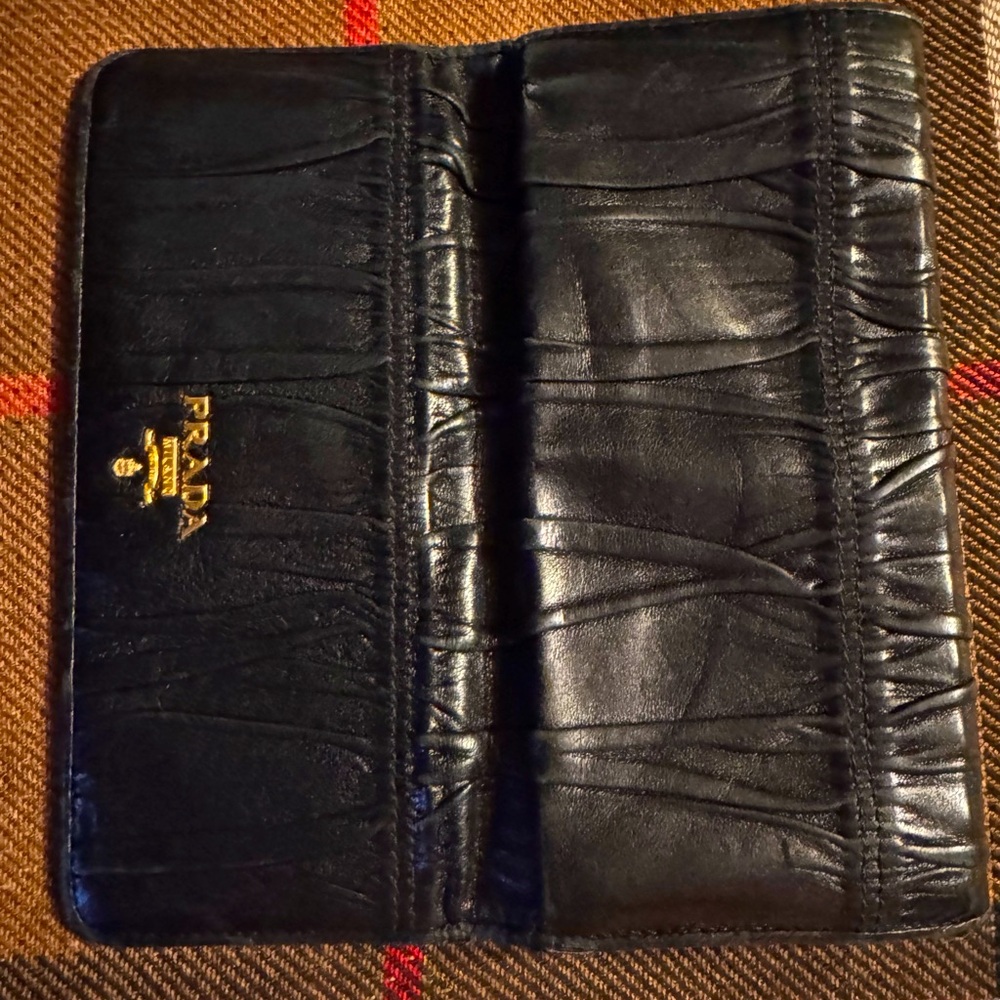 Prada Black Leather Wallet On Chain - Picture 6 of 15